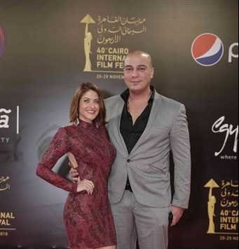 صور هيدي كرم مع خطيبها للمرة الأولى في مهرجان القاهرة ...