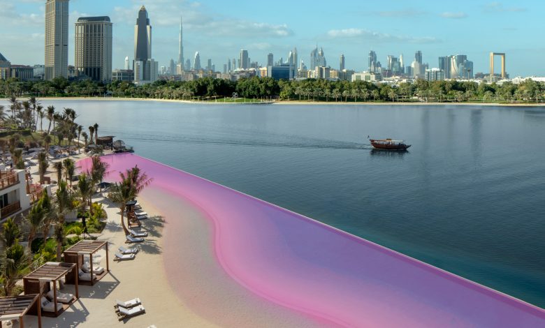 بحيرة لاجون بارك حياة دبي تكتسي الوردي دعمًا للتوعية بسرطان الثدي